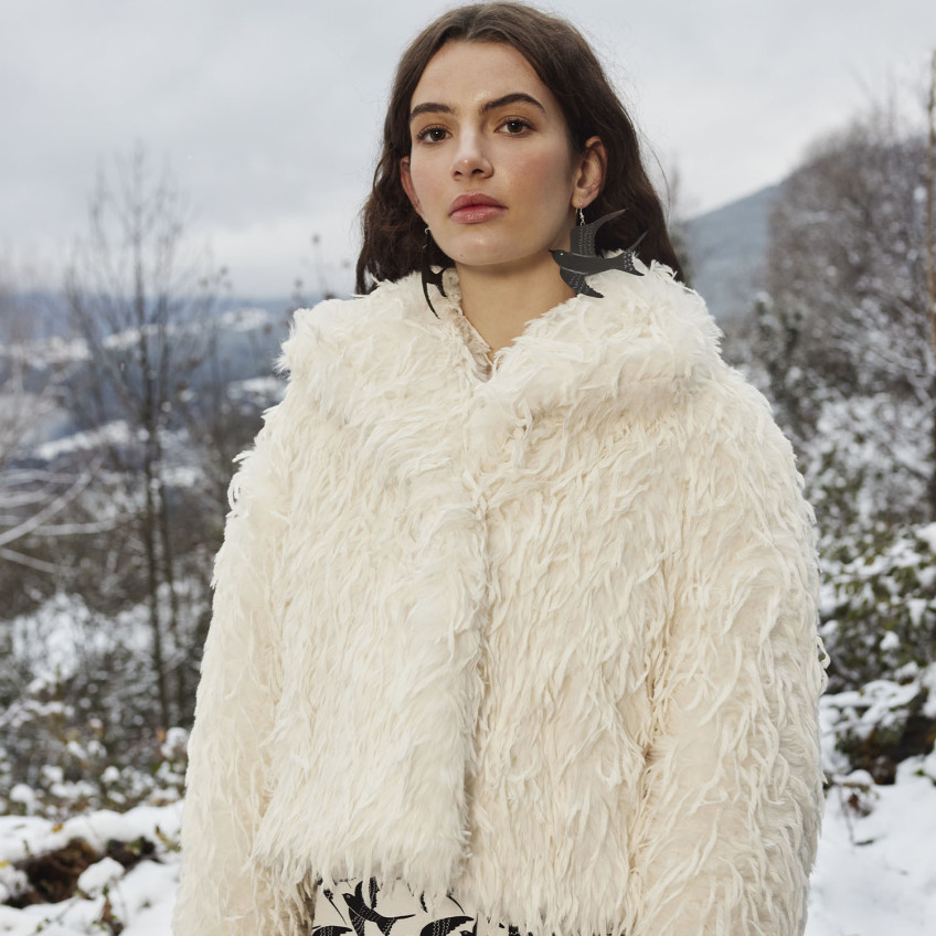 Feather Hair Vegan Fur Ivory 2278-1