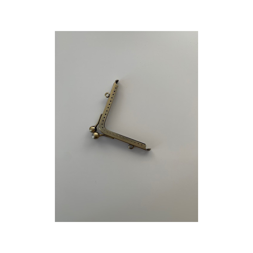 Boquilla Monedero triangular en laton antiguo Perlado 8 x 8 cm